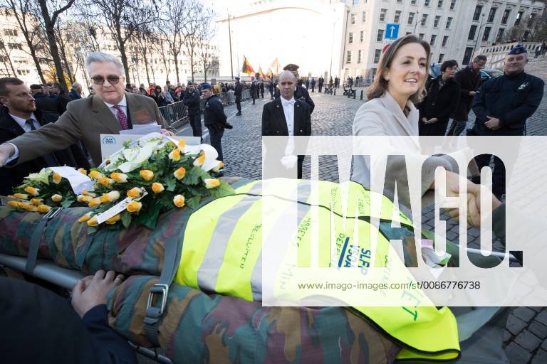 Prince Laurent and Princess Claire of Belgium pictured with a protest action of the Belgian Defence after the Te Deum mass, on the occasion of the King s Feast, at the Saint Michael and St Gudula Cathedral (Cathedrale Saints Michel et Gudule Sint-Michiels- en Sint-Goedelekathedraal), in Brussels, Thursday 15 November 2018. BENOITxDOPPAGNE 05470362