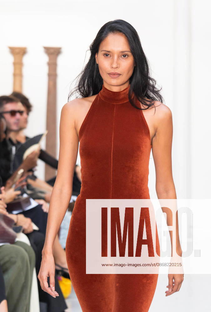 Paris Fashion Week Women s Wear SPRING SUMMER 2027 Collection by BUC AKYOL, September 29, 2026; Photography by Sylvie Lefort; MAXPPP 09 29 2026 @Sylvie Lefort Photography MAXPPP 09 29 26 Models present creations from the Women’s Spring Summer 2027 collection by BUC AKYOL during Paris Fashion Week, in Paris, France, September 29, 2026. The presentation of the women’s collections ran from September 28 to October 6, 26