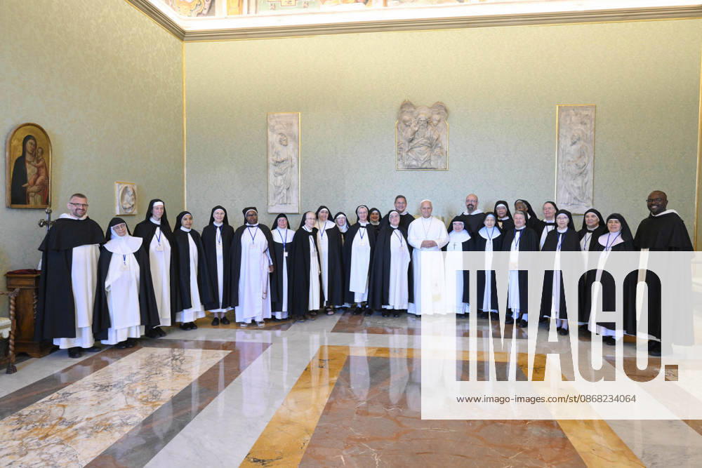 ITALY - PRIVATE AUDIENCE - VATICAN-2026 9 30 Italy, Rome, Vatican, 2026 9 30 Pope Leo XIV riceve In a private audience: Members of the International Commission of Contemplative Dominican Nuns in The Vatican . - NO BOOKS