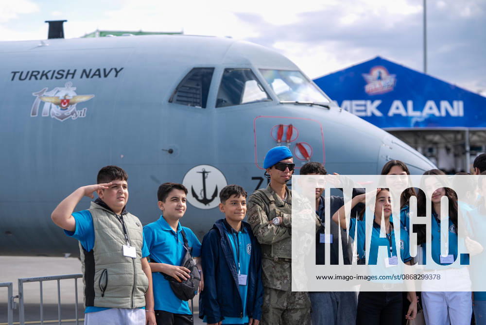 TEKNOFEST Southeast in Turkiye s Sanliurfa SANLIURFA, TURKIYE - OCTOBER 1: TEKNOFEST Southeast, the world’s largest aviation, space, and technology festival, continues on the second day of its 15th edition at Sanliurfa GAP Airport in Sanliurfa, Turkiye, on October 1, 2026. Arman Onal Anadolu Sanliurfa Turkey. Editorial use only. Please get in touch for any other usage.