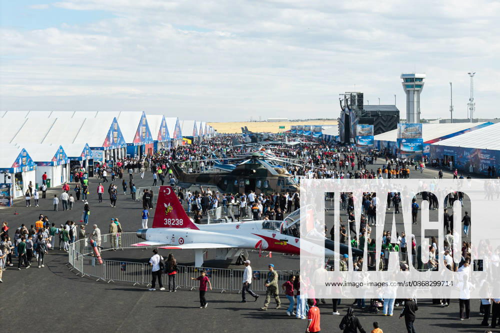 TEKNOFEST Southeast in Turkiye s Sanliurfa SANLIURFA, TURKIYE - OCTOBER 1: TEKNOFEST Southeast, the world’s largest aviation, space, and technology festival, continues on the second day of its 15th edition at Sanliurfa GAP Airport in Sanliurfa, Turkiye, on October 1, 2026. Harun Ozalp Anadolu Sanliurfa Turkey. Editorial use only. Please get in touch for any other usage.