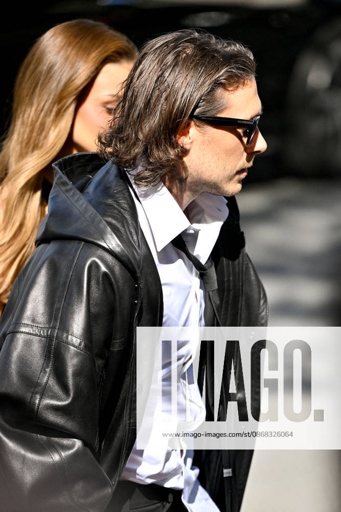 PFW Balenciaga Outside Arrivals JR Brooklyn Beckham arriving at the Balenciaga show during Paris Fashion Week, in Paris, France on 1 October 2026. Photo by Julien Reynaud APS-Medias ABACAPRESS.COM Paris France