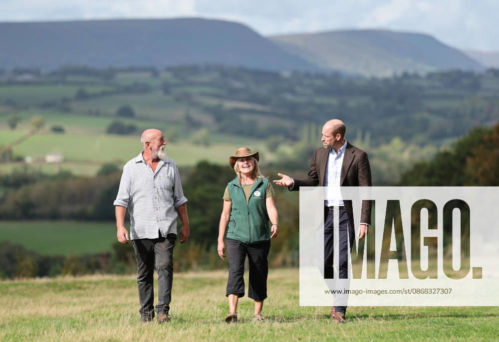 The Prince Of Wales Visits Monmouthshire And Herefordshire ABERGAVENNY, WALES - OCTOBER 01: Prince William, Prince Of Wales (R) speaks with Jim Beavan and Kate Beavan from Great Tre-rhew Farm, a local farming family, who have partnered with the charity Stump Up For Trees, to use their land for upstream flooding interventions and the charity s goal of planting one million native trees across South Wales, at White Castle Farm on October 01, 2026 in Abergavenny, Wales. The Prince of Wales visited the region to meet with those tackling the threat of flooding caused by extreme weather conditions., Credit:Chris Jackson PA ROTA - B68 Avalon United Kingdom, Wales, Abergavenny