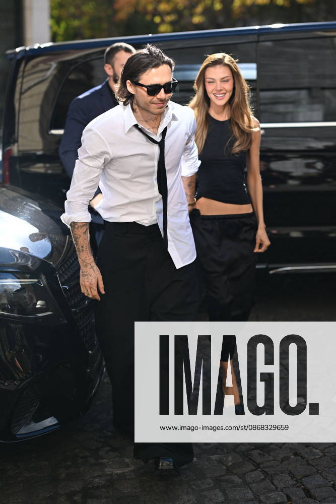 Brooklyn Beckham and his wife Nicola Peltz are back at their hotel after the Balenciaga fashion show during Paris Fashion Week on October 1, 2026. Brooklyn Beckham, who has remained estranged from his family since his 2022 wedding, is unlikely to attend the show for his mother V Beckham’s fashion house, scheduled for October 2, 2026. Pierre Perusseau Bestimage Brooklyn Beckham and his wife Nicola Peltz are back at their hotel following the Balenciaga show during PFW Fashion Week on October 1, 2026 Brooklyn Beckham, who has remained estranged from his family since his 2022 wedding, is unlikely to attend the show for his mother V Beckham’s fashion house, scheduled for October 2, 2026, in Paris, France