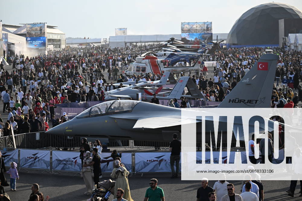 TEKNOFEST Southeast in Turkiye s Sanliurfa SANLIURFA, TURKIYE - OCTOBER 1: Visitors enjoy the Aviation, Space and Technology Festival (TEKNOFEST), as it continues on its second day at Sanliurfa GAP Airport in Sanliurfa, Turkiye, on October 1, 2026. Ozkan Bilgin Anadolu Sanliurfa Turkey. Editorial use only. Please get in touch for any other usage.