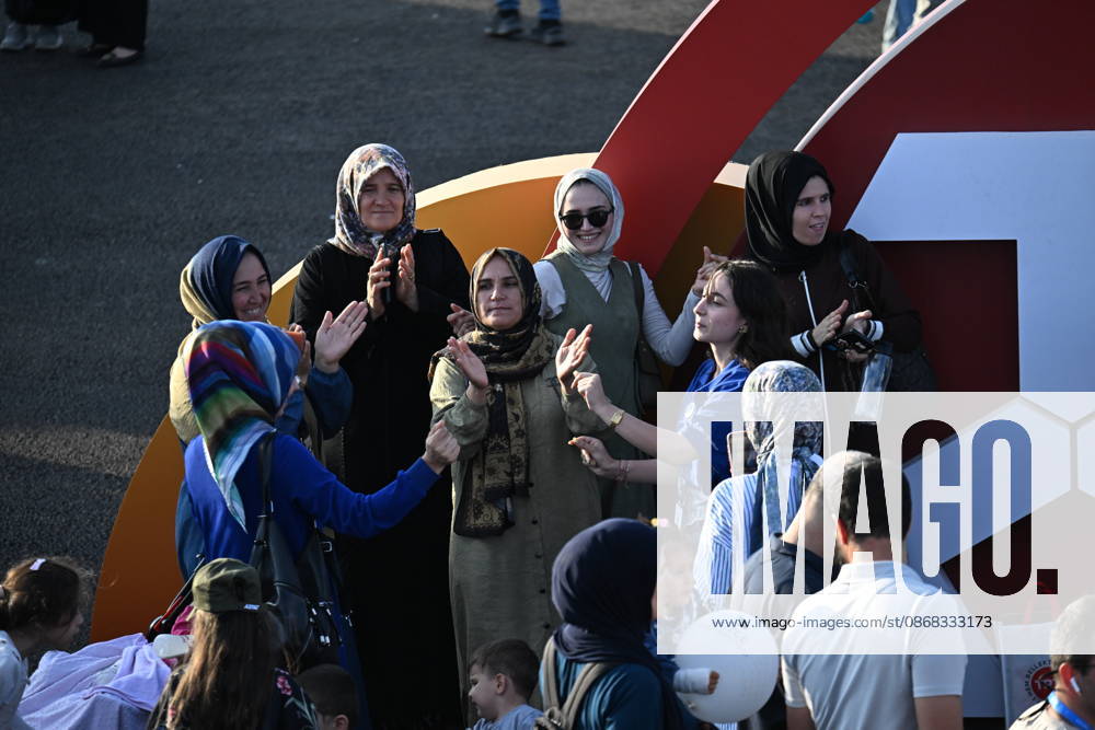 TEKNOFEST Southeast in Turkiye s Sanliurfa SANLIURFA, TURKIYE - OCTOBER 1: Visitors enjoy the Aviation, Space and Technology Festival (TEKNOFEST), as it continues on its second day at Sanliurfa GAP Airport in Sanliurfa, Turkiye, on October 1, 2026. Ozkan Bilgin Anadolu Sanliurfa Turkey. Editorial use only. Please get in touch for any other usage.