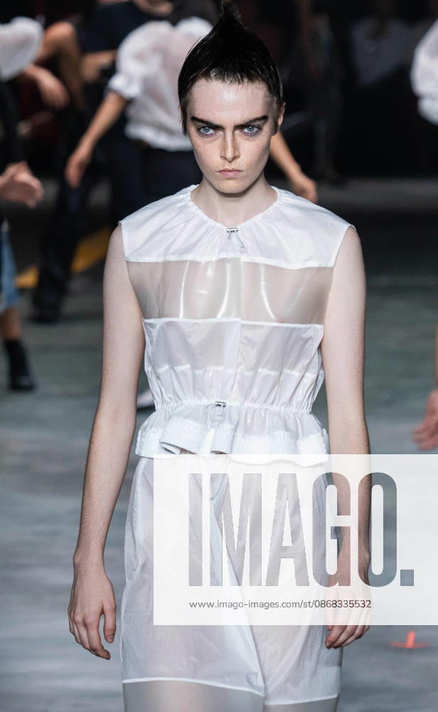 Paris Fashion Week Women s Wear SPRING SUMMER 2027 Collection by ALAINPAUL, October 1, 2026, photography by Sylvie Lefort, MAXPPP 01 10 2026 @Sylvie Lefort Photography MAXPPP 10 01 26 Models showcase designs from the ALAINPAUL Women’s Spring Summer 2027 collection during Paris Fashion Week in Paris, France, October 1, 2026. The Women’s collections were presented from September 28 to October 6, 26