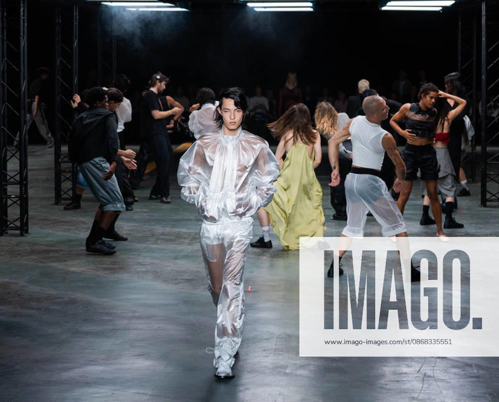 Paris Fashion Week Women s Wear SPRING SUMMER 2027 Collection by ALAINPAUL, October 1, 2026, photography by Sylvie Lefort, MAXPPP 01 10 2026 @Sylvie Lefort Photography MAXPPP 10 01 26 Models showcase designs from the ALAINPAUL Women’s Spring Summer 2027 collection during Paris Fashion Week in Paris, France, October 1, 2026. The Women’s collections were presented from September 28 to October 6, 26
