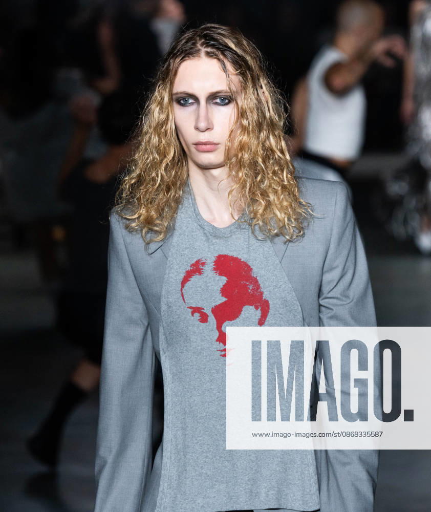 Paris Fashion Week Women s Wear SPRING SUMMER 2027 Collection by ALAINPAUL, October 1, 2026, photography by Sylvie Lefort, MAXPPP 01 10 2026 @Sylvie Lefort Photography MAXPPP 10 01 26 Models showcase designs from the ALAINPAUL Women’s Spring Summer 2027 collection during Paris Fashion Week in Paris, France, October 1, 2026. The Women’s collections were presented from September 28 to October 6, 26