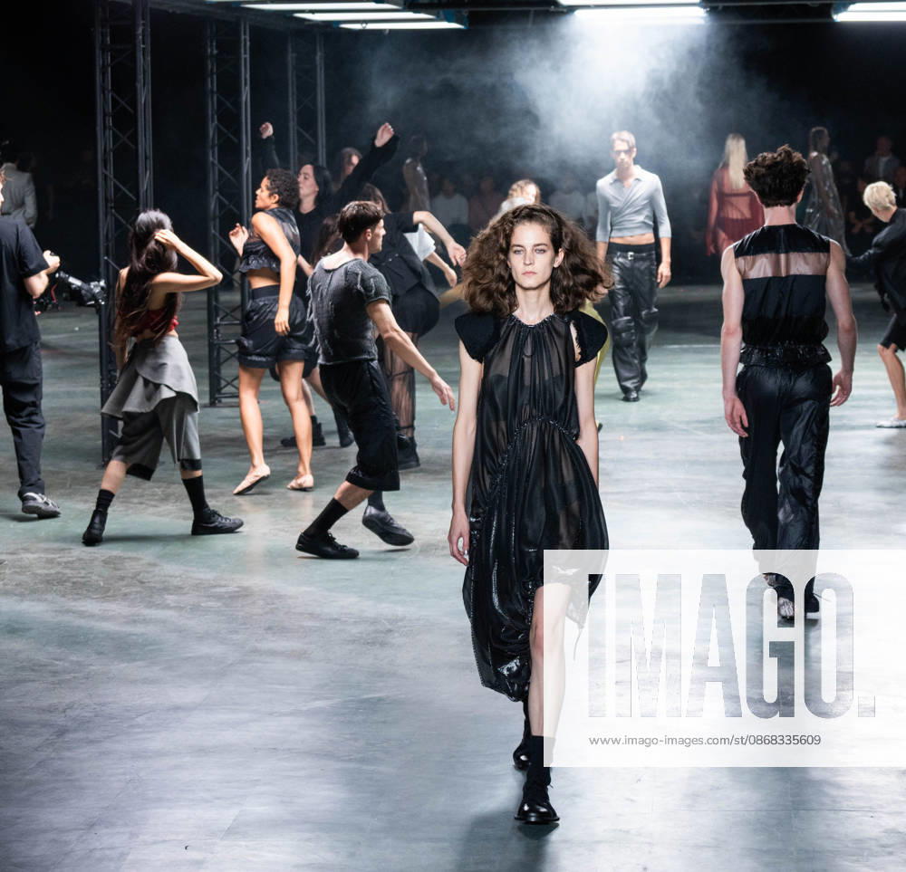 Paris Fashion Week Women s Wear SPRING SUMMER 2027 Collection by ALAINPAUL, October 1, 2026, photography by Sylvie Lefort, MAXPPP 01 10 2026 @Sylvie Lefort Photography MAXPPP 10 01 26 Models showcase designs from the ALAINPAUL Women’s Spring Summer 2027 collection during Paris Fashion Week in Paris, France, October 1, 2026. The Women’s collections were presented from September 28 to October 6, 26
