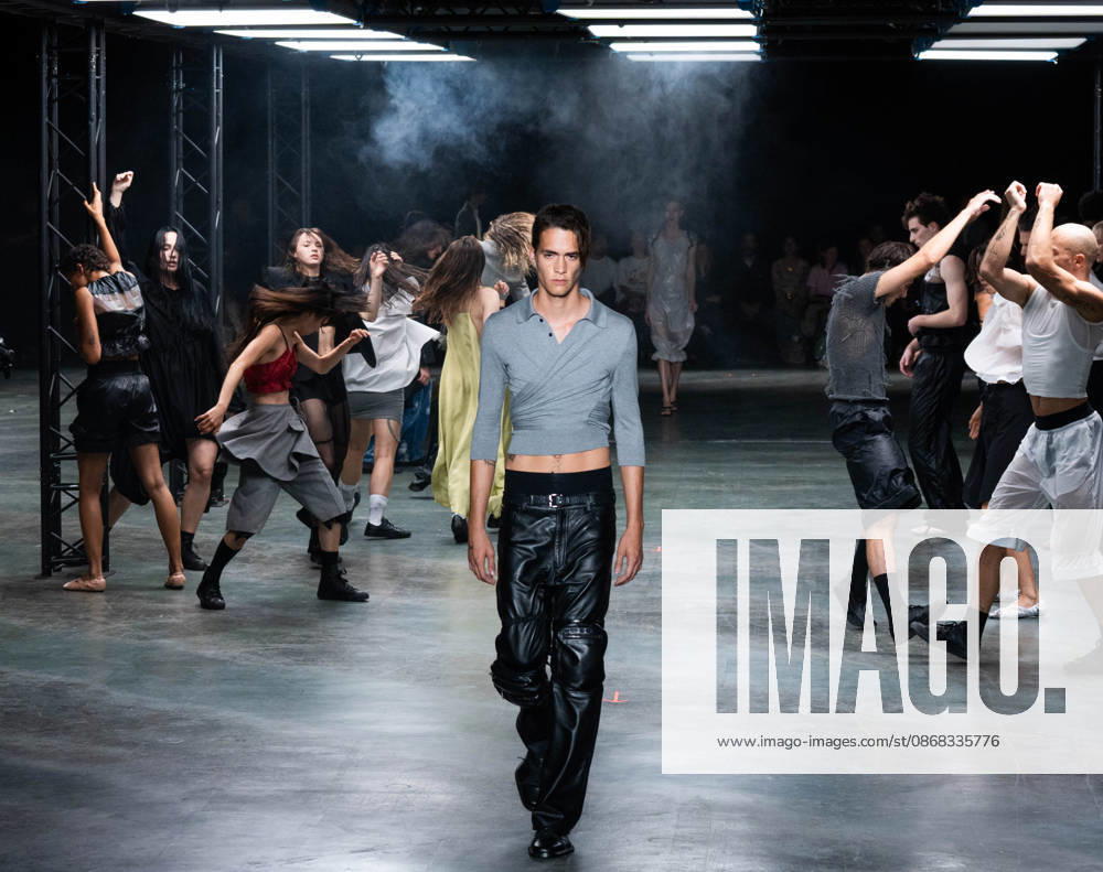 Paris Fashion Week Women s Wear SPRING SUMMER 2027 Collection by ALAINPAUL, October 1, 2026, photography by Sylvie Lefort, MAXPPP 01 10 2026 @Sylvie Lefort Photography MAXPPP 10 01 26 Models showcase designs from the ALAINPAUL Women’s Spring Summer 2027 collection during Paris Fashion Week in Paris, France, October 1, 2026. The presentation of the women’s collections took place from September 28 to October 6, 26