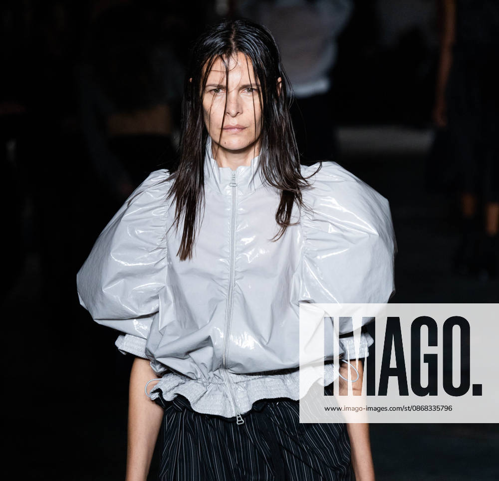 Paris Fashion Week Women s Wear SPRING SUMMER 2027 Collection by ALAINPAUL, October 1, 2026, photography by Sylvie Lefort, MAXPPP 01 10 2026 @Sylvie Lefort Photography MAXPPP 10 01 26 Models showcase designs from the ALAINPAUL Women’s Spring Summer 2027 collection during Paris Fashion Week in Paris, France, October 1, 2026. The presentation of the women’s collections took place from September 28 to October 6, 26
