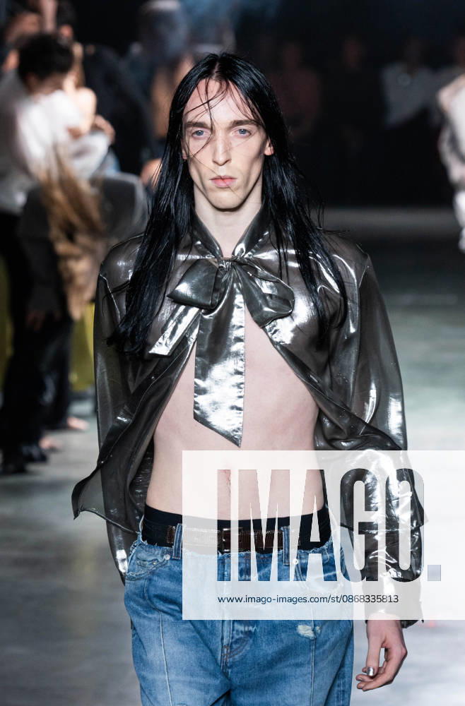 Paris Fashion Week Women s Wear SPRING SUMMER 2027 Collection by ALAINPAUL, October 1, 2026, photography by Sylvie Lefort, MAXPPP 01 10 2026 @Sylvie Lefort Photography MAXPPP 10 01 26 Models showcase designs from the ALAINPAUL Women’s Spring Summer 2027 collection during Paris Fashion Week in Paris, France, October 1, 2026. The presentation of the women’s collections took place from September 28 to October 6, 26
