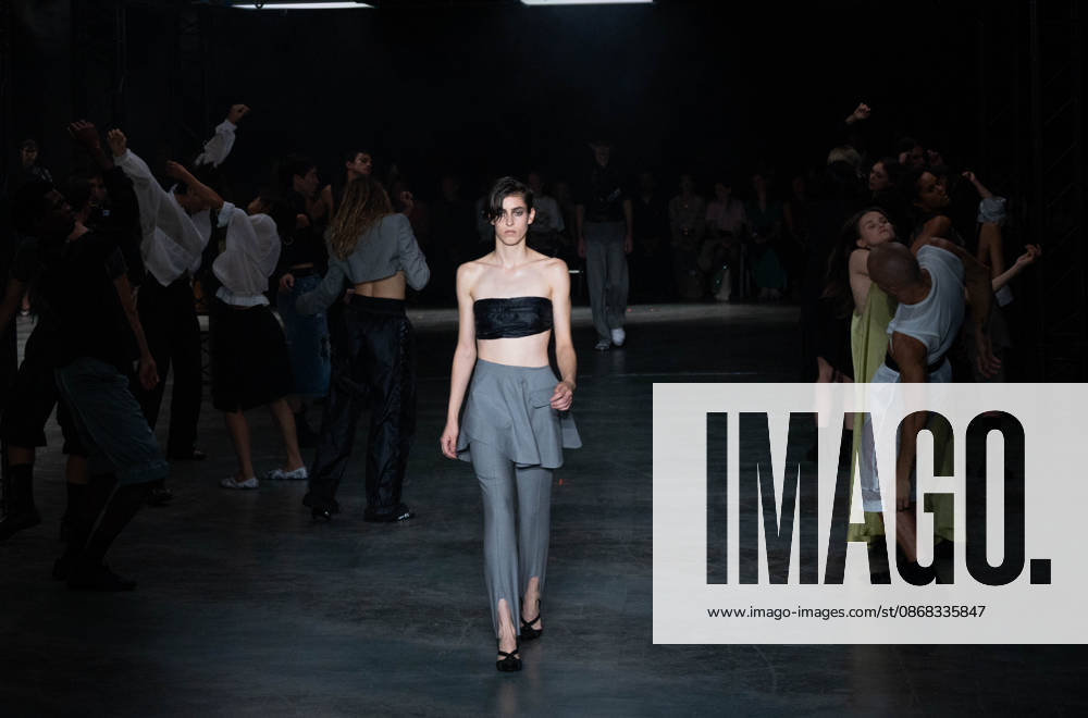 Paris Fashion Week Women s Wear SPRING SUMMER 2027 Collection by ALAINPAUL, October 1, 2026, photography by Sylvie Lefort, MAXPPP 01 10 2026 @Sylvie Lefort Photography MAXPPP 10 01 26 Models showcase designs from the ALAINPAUL Women’s Spring Summer 2027 collection during Paris Fashion Week in Paris, France, October 1, 2026. The presentation of the women’s collections took place from September 28 to October 6, 26