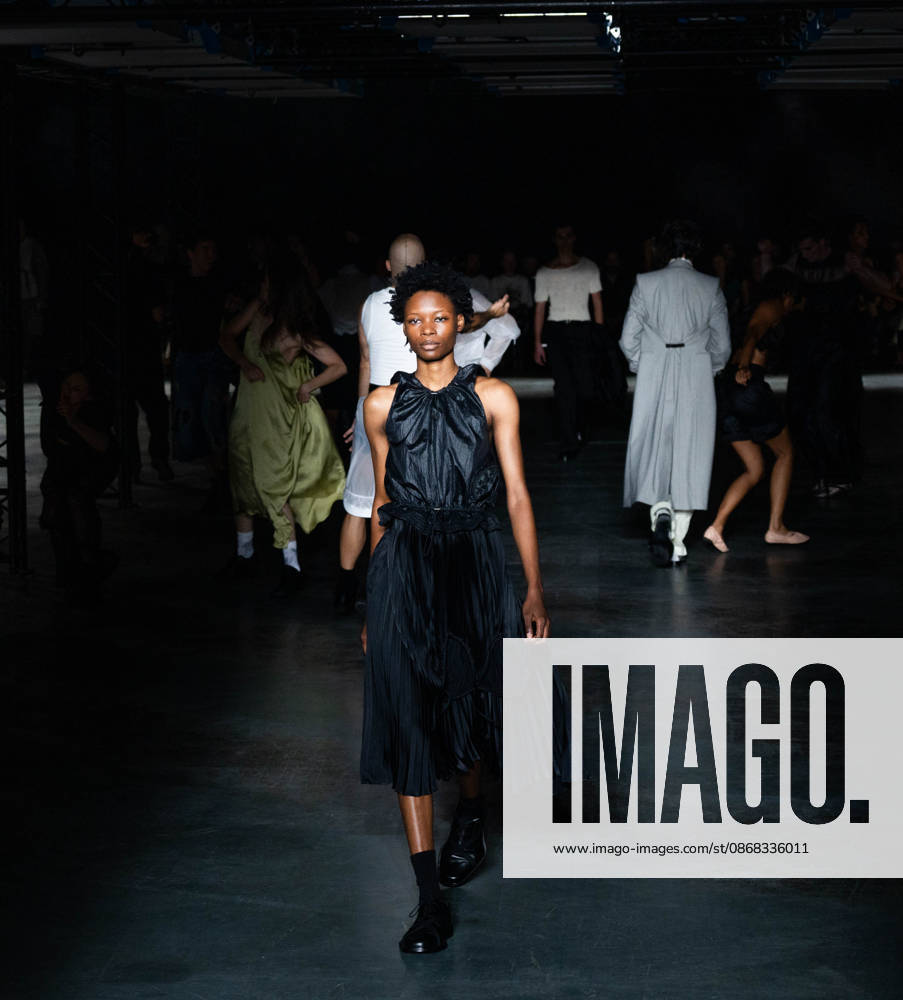 Paris Fashion Week Women s Wear SPRING SUMMER 2027 Collection by ALAINPAUL, October 1, 2026, photography by Sylvie Lefort, MAXPPP 01 10 2026 @Sylvie Lefort Photography MAXPPP 10 01 26 Models showcase designs from the ALAINPAUL Women’s Spring Summer 2027 collection during Paris Fashion Week in Paris, France, October 1, 2026. The women’s collections were presented from September 28 to October 6, 26.
