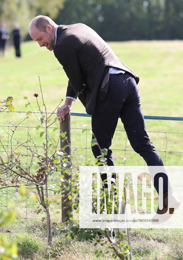 The Prince Of Wales Visits Monmouthshire And Herefordshire ABERGAVENNY, WALES - OCTOBER 01: Prince William, Prince Of Wales climbs over a wire fence during a visit to the charity Stump Up For Trees, to hear about the charity s goal of planting one million native trees across South Wales, at White Castle Farm on October 01, 2026 in Abergavenny, Wales. The Prince of Wales also visited the region to meet with those tackling the threat of flooding caused by extreme weather conditions., Credit:Chris Jackson PA ROTA - B68 Avalon United Kingdom, Wales, Abergavenny