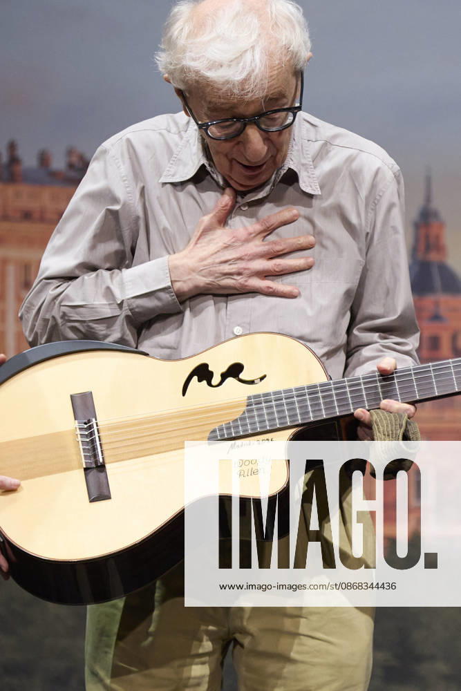 President of the Community of Madrid, ISABEL DIAZ AYUSO, director WOODY ALLEN and the Mayor of Madrid, JOSE LUIS MARTINEZ-ALMEIDA attend the photocall of the presentation of the shooting of Woody Allen s new movie Madrid Spain - ZUMAc260 20261001_zep_c260_040