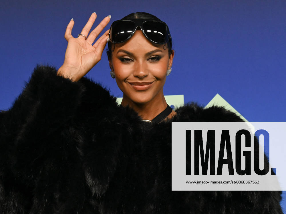 JORDAN COLEMAN attends the 2026 MTV Video Music Awards â€oeVMAs†teal carpet. Los Angeles USA - ZUMAb173 20260927_aap_b173_431