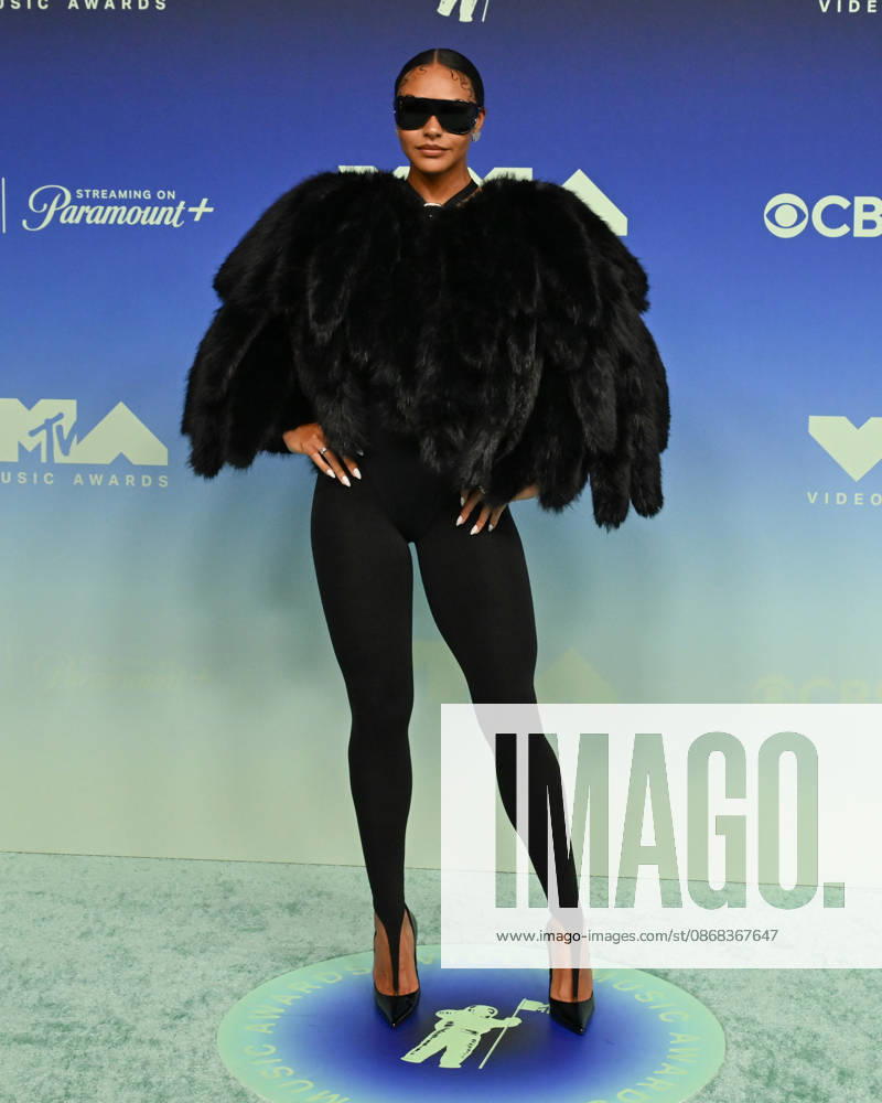 JORDAN COLEMAN attends the 2026 MTV Video Music Awards â€oeVMAs†teal carpet. Los Angeles USA - ZUMAb173 20260927_aap_b173_417