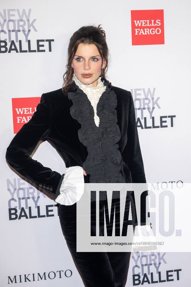 Julia Fox attends.The New York City Ballet 2026 Fall Gala at David H. Koch Theater, Lincoln Center on October 01, 2026 in New York City. New York United States - ZUMAs197 20261001_aaa_s197_895