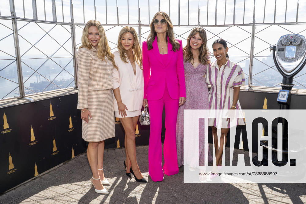 MIRANDA MCKEON, BRIDGET BAHL, ELIZABETH HURLEY, KATIE THURSTON and SADIA ZAPP visit the Empire State Building in New York to honor Breast Cancer Awareness Month and the Breast Cancer Campaign with The Estee Lauder Company. 1 October 2026 New York USA - ZUMAa265 20261001_zep_a265_052