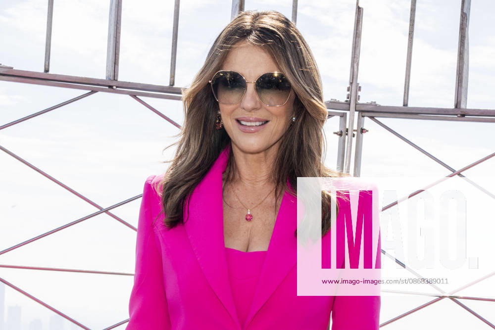 ELIZABETH HURLEY visits the Empire State Building in New York to honor Breast Cancer Awareness Month and the Breast Cancer Campaign with The Estee Lauder Company. 1 October 2026 New York USA - ZUMAa265 20261001_zep_a265_060
