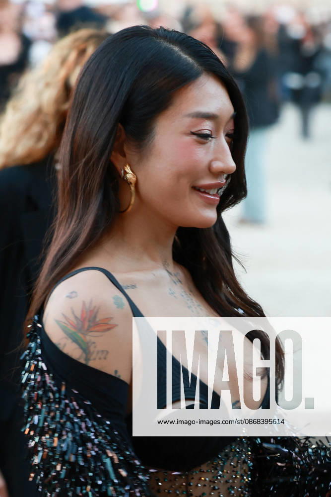 Peggy Gou at the Schiaparelli Spring Summer 2027 Women’s Ready-to-Wear Collection fashion show during Paris Fashion Week (PFW) on October 1, 2026. Florian Lavielle, Bestimage. Schiaparelli’s Spring Summer 2027 Women’s Ready-to-Wear Collection fashion show at Paris Fashion Week (PFW) on October 1, 2026, Paris, France