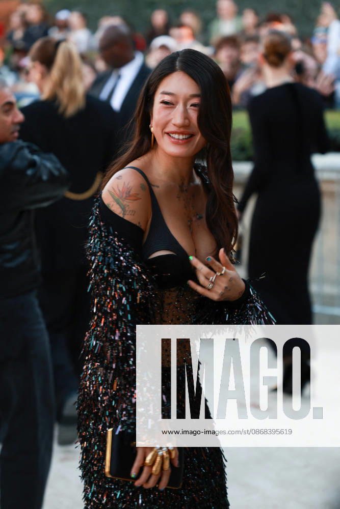 Peggy Gou at the Schiaparelli Spring Summer 2027 Women’s Ready-to-Wear Collection fashion show during Paris Fashion Week (PFW) on October 1, 2026. Florian Lavielle, Bestimage. Schiaparelli’s Spring Summer 2027 Women’s Ready-to-Wear Collection fashion show at Paris Fashion Week (PFW) on October 1, 2026, Paris, France
