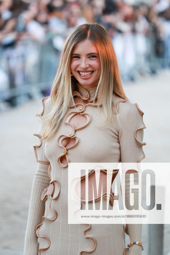 Xenia Adonts at the Schiaparelli Spring Summer 2027 Women’s Ready-to-Wear Collection fashion show during Paris Fashion Week (PFW) on October 1, 2026. Florian Lavielle, Bestimage. Schiaparelli’s Spring Summer 2027 Women’’s Ready-to-Wear Collection fashion show at Paris Fashion Week (PFW) on October 1, 2026, Paris, France
