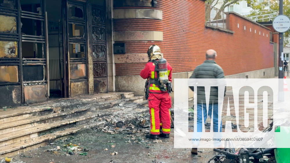 School Facade Burned During Student Blockade - Paris Videograbs - Firefighters work at the scene following an early morning blaze that damaged the facade of Gaston-Bachelard High School in the 13th arrondissement. The incident occurred as nationwide student blockades forced the closure of more than 400 high schools amid mounting political and security tensions. Paris, France, October 2, 2026. Photo by CLPRESS ABACAPRESS.COM Paris Ile-de-France France