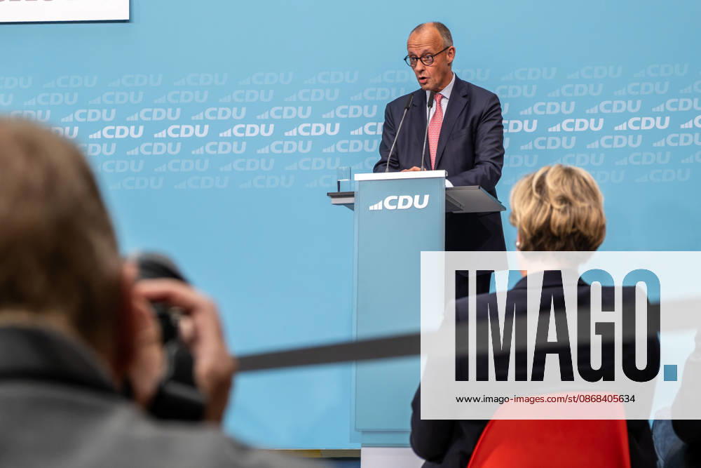 Bundeskanzler Friedrich Merz bei der abschließenden Wahlkampfveranstaltung der CDU anlässlich der bevorstehenden Berliner Abgeordnetenhauswahl im Konrad-Adenauer-Haus in Berlin. Chancellor Friedrich Merz at the CDU s final campaign rally ahead of the upcoming Berlin House of Representatives election at the Konrad Adenauer House in Berlin. Wahlkampf in Berlin