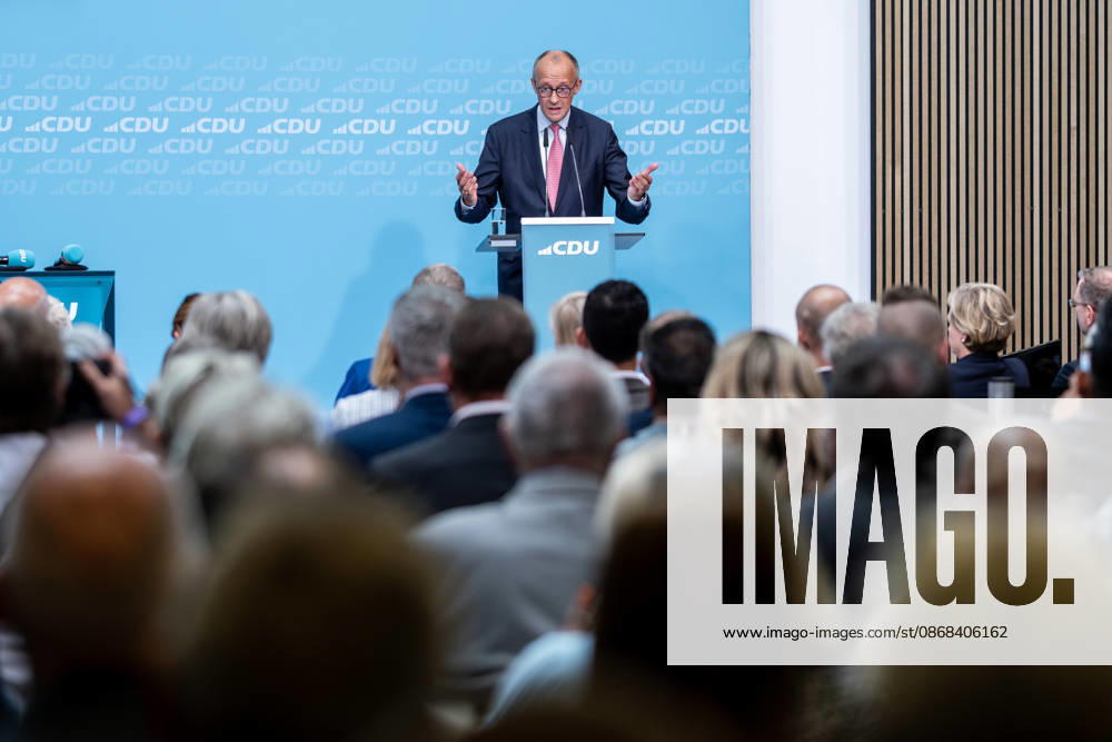 Bundeskanzler Friedrich Merz bei der abschließenden Wahlkampfveranstaltung der CDU anlässlich der bevorstehenden Berliner Abgeordnetenhauswahl im Konrad-Adenauer-Haus in Berlin. Chancellor Friedrich Merz at the CDU s final campaign rally ahead of the upcoming Berlin House of Representatives election at the Konrad Adenauer House in Berlin. Wahlkampf in Berlin