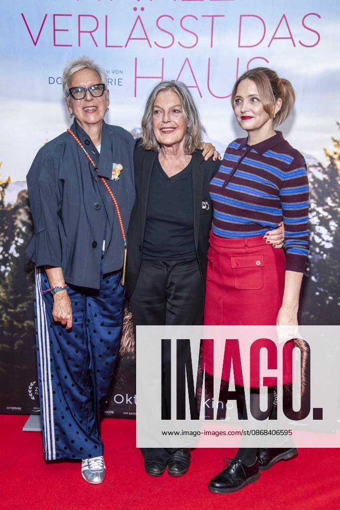ABB FRAUWINKLER- Doris Doerrie Angela Winkler und Laura Tonke auf dem roten Teppich beim Special Screening des Kino Films Frau Winkler verlaesst das Haus im Cinema Parisl in Berlin 01.10.2026 Berlin Deutschland