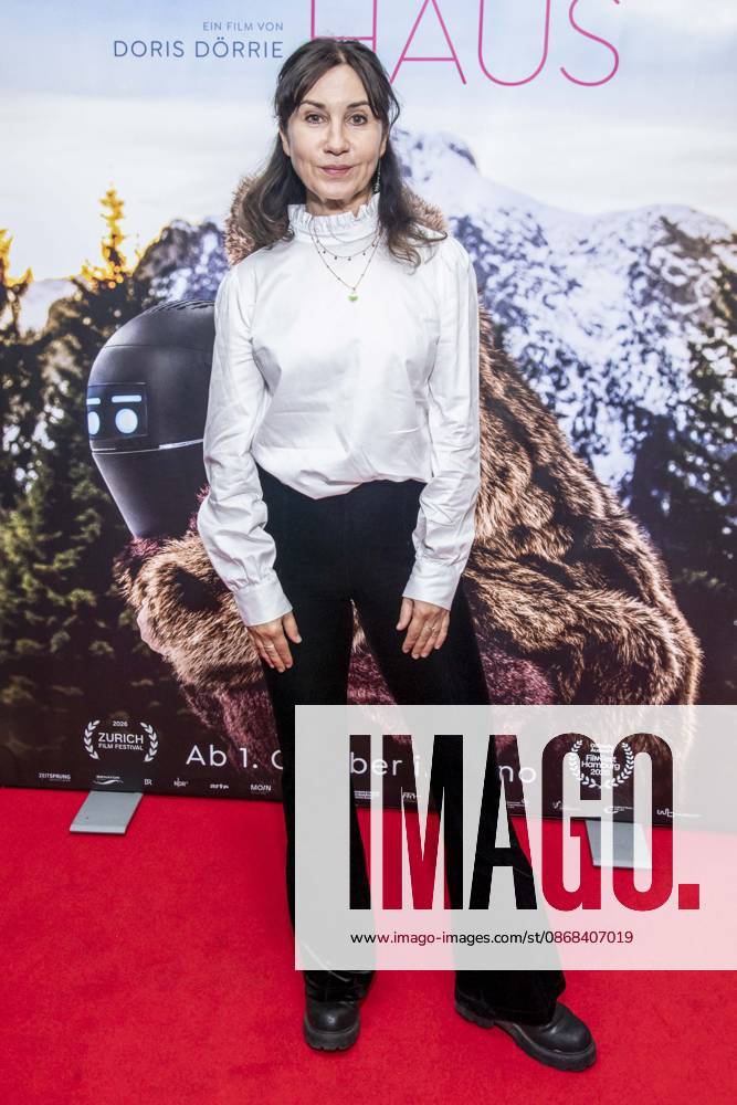 ABB FRAUWINKLER- Kathrin Angerer auf dem roten Teppich beim Special Screening des Kino Films Frau Winkler verlaesst das Haus im Cinema Parisl in Berlin 01.10.2026 Berlin Deutschland
