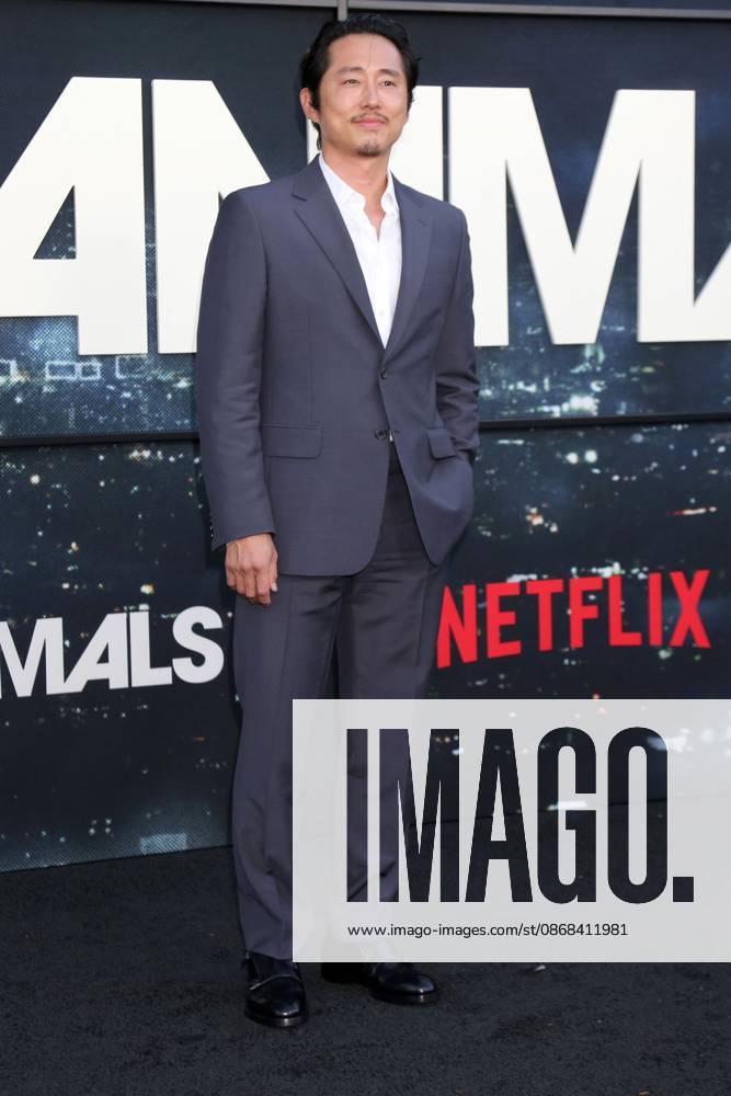 Steven Yeun at arrivals for ANIMALS Premiere, Westwood Village Theatre, Los Angeles, CA, October 01, 2026. Photo By: Priscilla Grant Everett Collection ANIMALS Premiere PUBLICATIONXNOTxINxCANxCHNxFRAxITAxJPNxNORxPOLxRUSxESPxUKxUSA