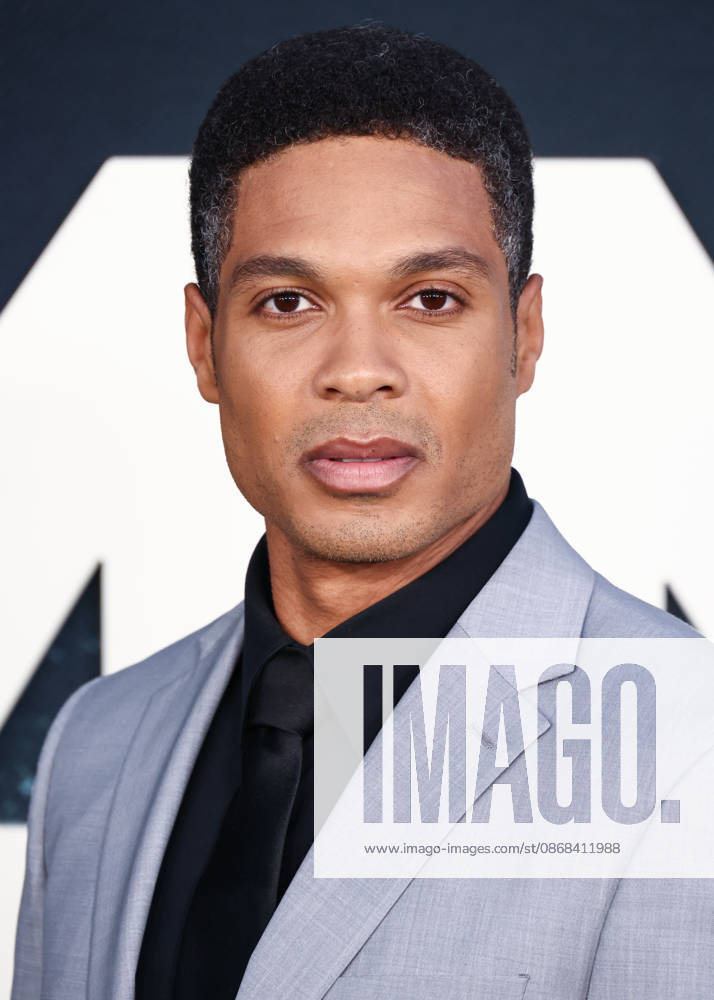 World Premiere Of Netflix s Animals WESTWOOD, LOS ANGELES, CALIFORNIA, USA - OCTOBER 01: Ray Fisher arrives at the World Premiere Of Netflix s Animals held at Westwood Village Theater on October 1, 2026 in Westwood, Los Angeles, California, United States. Westwood Westwood Village Theater California United States