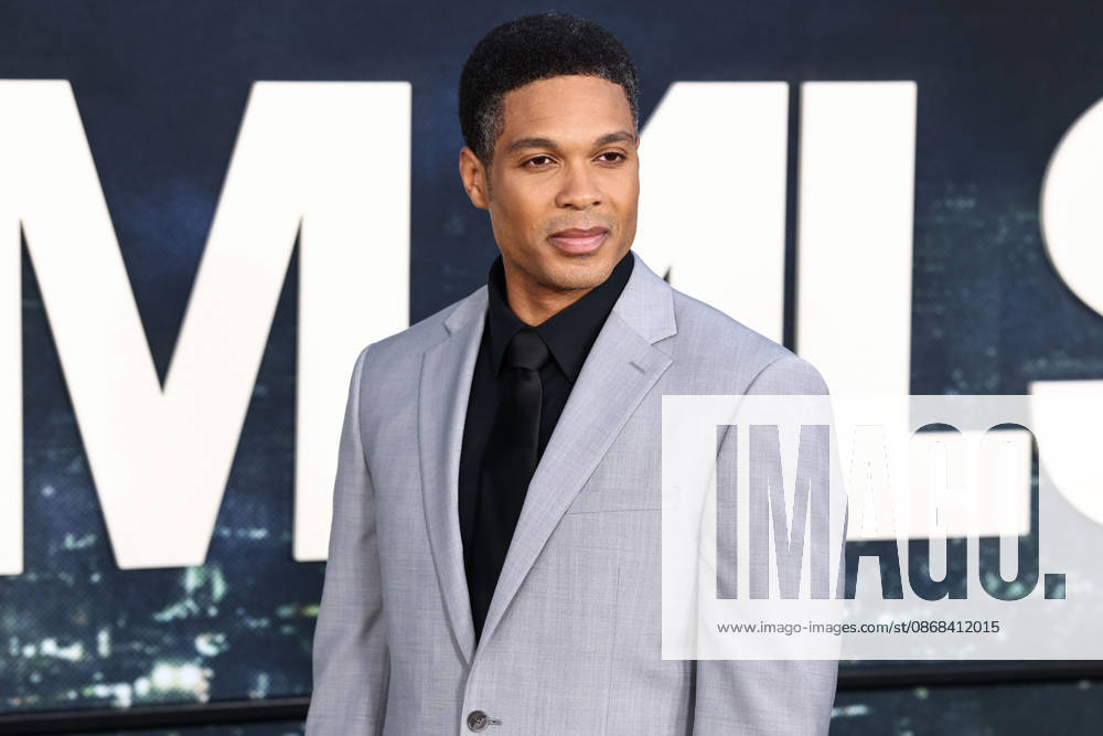 World Premiere Of Netflix s Animals WESTWOOD, LOS ANGELES, CALIFORNIA, USA - OCTOBER 01: Ray Fisher arrives at the World Premiere Of Netflix s Animals held at Westwood Village Theater on October 1, 2026 in Westwood, Los Angeles, California, United States. Westwood Westwood Village Theater California United States