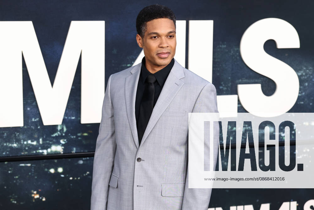 World Premiere Of Netflix s Animals WESTWOOD, LOS ANGELES, CALIFORNIA, USA - OCTOBER 01: Ray Fisher arrives at the World Premiere Of Netflix s Animals held at Westwood Village Theater on October 1, 2026 in Westwood, Los Angeles, California, United States. Westwood Westwood Village Theater California United States