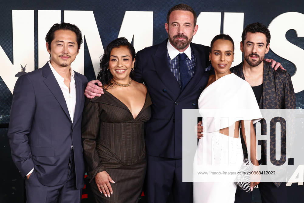 World Premiere Of Netflix s Animals WESTWOOD, LOS ANGELES, CALIFORNIA, USA - OCTOBER 01: Steven Yeun, Adriana Paz, Ben Affleck, Kerry Washington and Luis Gerardo Mendez arrive at the World Premiere Of Netflix s Animals held at Westwood Village Theater on October 1, 2026 in Westwood, Los Angeles, California, United States. Westwood Westwood Village Theater California United States