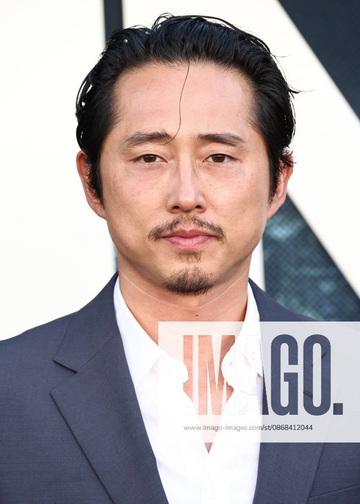 World Premiere Of Netflix s Animals WESTWOOD, LOS ANGELES, CALIFORNIA, USA - OCTOBER 01: Steven Yeun arrives at the World Premiere Of Netflix s Animals held at Westwood Village Theater on October 1, 2026 in Westwood, Los Angeles, California, United States. Westwood Westwood Village Theater California United States