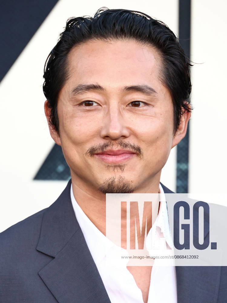 World Premiere Of Netflix s Animals WESTWOOD, LOS ANGELES, CALIFORNIA, USA - OCTOBER 01: Steven Yeun arrives at the World Premiere Of Netflix s Animals held at Westwood Village Theater on October 1, 2026 in Westwood, Los Angeles, California, United States. Westwood Westwood Village Theater California United States