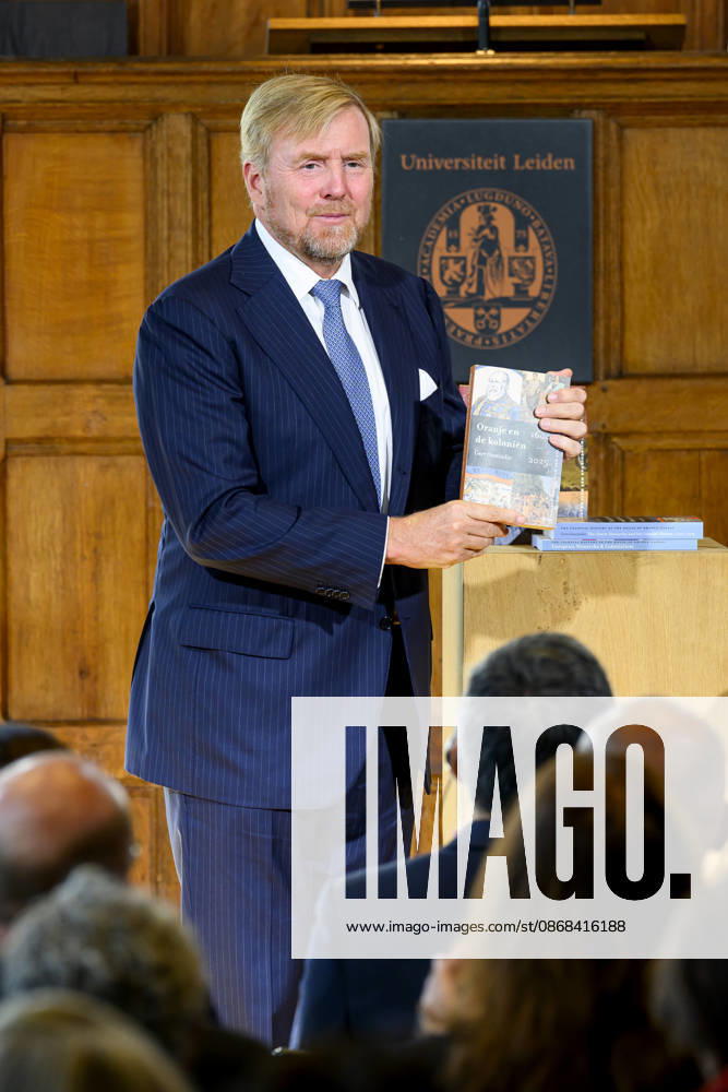 Leiden King Willem-Alexander received the findings of the independent study into the role of the House of Orange-Nassau in the Netherlands colonial history at the Academy Building of Leiden University. Â