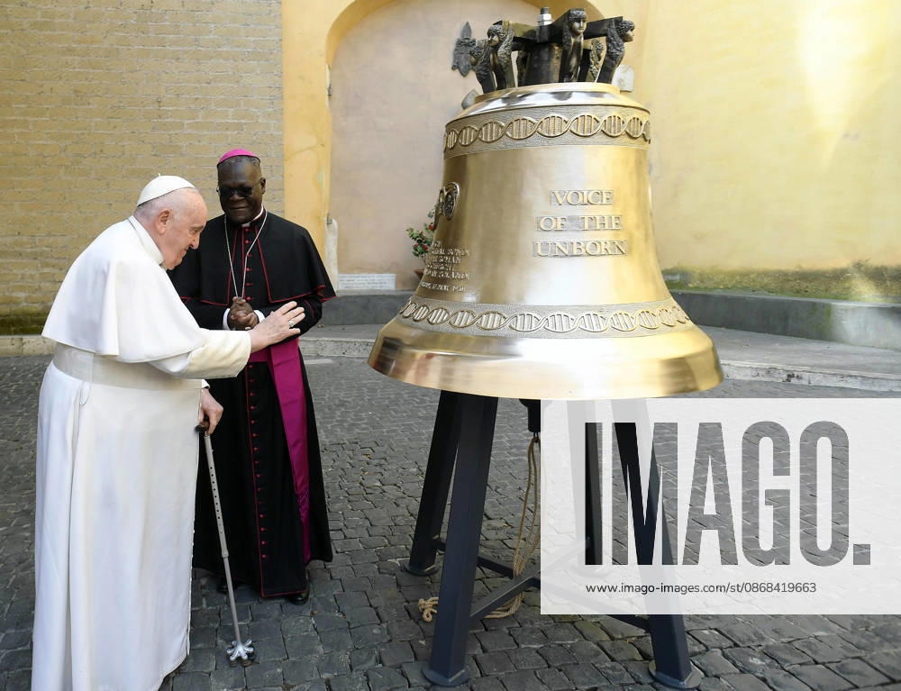 ITALY - PRIVATE AUDIENCE - VATICAN-2023 03 23 Italy, Rome, Vatican, 2023 03 23 Pope Francis, accompanied by Bishop Alick Banda, blessed the bell Voice of the Unborn before the weekly general audience at the Vatican . - NO BOOKS
