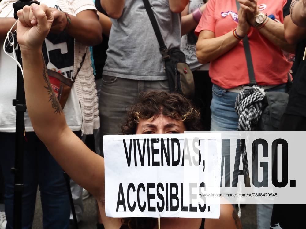 MADRID, SPAIN - October 02: In a vote, the Congress of Deputies in Madrid rejected the two decrees of housing measures in Spain, one of which would prevent evictions such as Maricarmen s. The demonstrators who were outside the Congress of Deputies, following, watching and listening to the vote on their cell phones, marched after the vote to the encampment in Puerta del Sol, announcing that they will take measures and that they will not be removed from the site. Madrid Spain - ZUMAh199 20261002_zip_h199_007