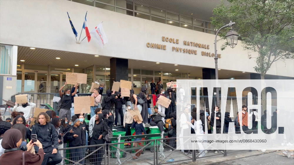 Student Protest - Paris Videograbs - Students are blocking access to the National School of Physical Chemistry and Biology in Paris (ENCPB – Pierre-Gilles-de-Gennes High School) in the 13th arrondissement of Paris during the student protest in Paris, France, on October 2, 2026. Since late September, students have been organizing protests outside their schools to highlight various issues, ranging from class schedules and class sizes to teacher shortages and excessive heat in classrooms during this year’s heat waves. These protests began in Île-de-France, the Paris region, but have now spread to other cities across the country. Photo by CLPRESS ABACAPRESS.COM Paris France