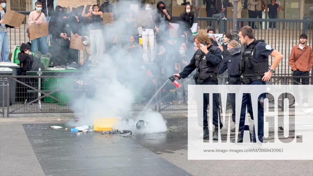 Student Protest - Paris Videograbs - Students are blocking access to the National School of Physical Chemistry and Biology in Paris (ENCPB – Pierre-Gilles-de-Gennes High School) in the 13th arrondissement of Paris during the student protest in Paris, France, on October 2, 2026. Since late September, students have been organizing protests outside their schools to highlight various issues, ranging from class schedules and class sizes to teacher shortages and excessive heat in classrooms during this year’s heat waves. These protests began in Île-de-France, the Paris region, but have now spread to other cities across the country. Photo by CLPRESS ABACAPRESS.COM Paris France