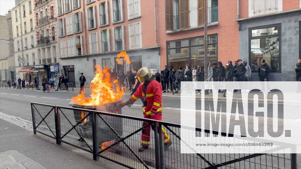 Student Protest - Paris Videograbs - Students are blocking access to the National School of Physical Chemistry and Biology in Paris (ENCPB – Pierre-Gilles-de-Gennes High School) in the 13th arrondissement of Paris during the student protest in Paris, France, on October 2, 2026. Since late September, students have been organizing protests outside their schools to highlight various issues, ranging from class schedules and class sizes to teacher shortages and excessive heat in classrooms during this year’s heat waves. These protests began in Île-de-France, the Paris region, but have now spread to other cities across the country. Photo by CLPRESS ABACAPRESS.COM Paris France
