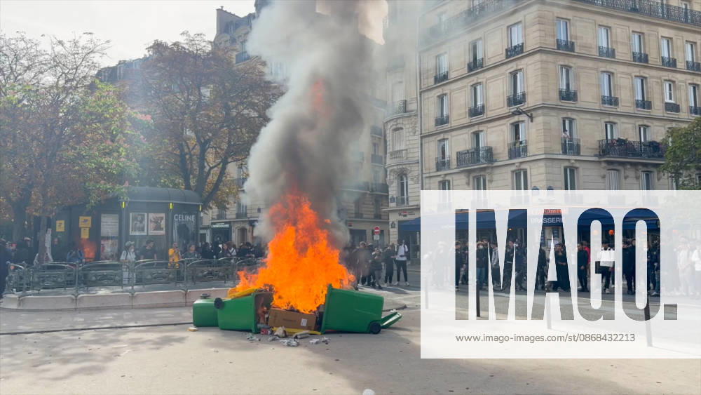Student Protest at Place de la Nation - Paris Videograbs - Clashes between students and police as protesting students carry out blockading action near place de la Nation, in Paris, on October 2, 2026. Since late September, students have staged protests outside schools over grievances ranging from timetables, class sizes and a shortage of teachers to overheated classrooms during this year s heatwaves. The protests started in the Ile-de-France region around Paris but have now spread to other cities nationwide. Photo by CLPRESS ABACAPRESS.COM Paris France