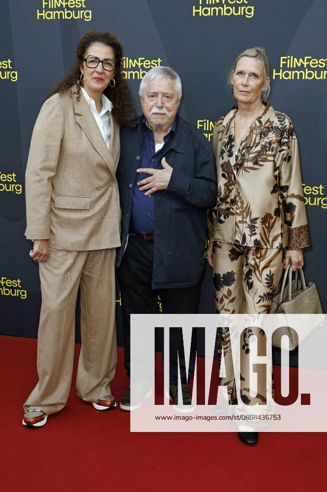 Malika Rabahallah, Wolf Biermann und Pamela Biermann bei der Premiere des Dokumentarfilms Biermann auf dem 34. Filmfest Hamburg 2026 im Cinemaxx Dammtor. Hamburg