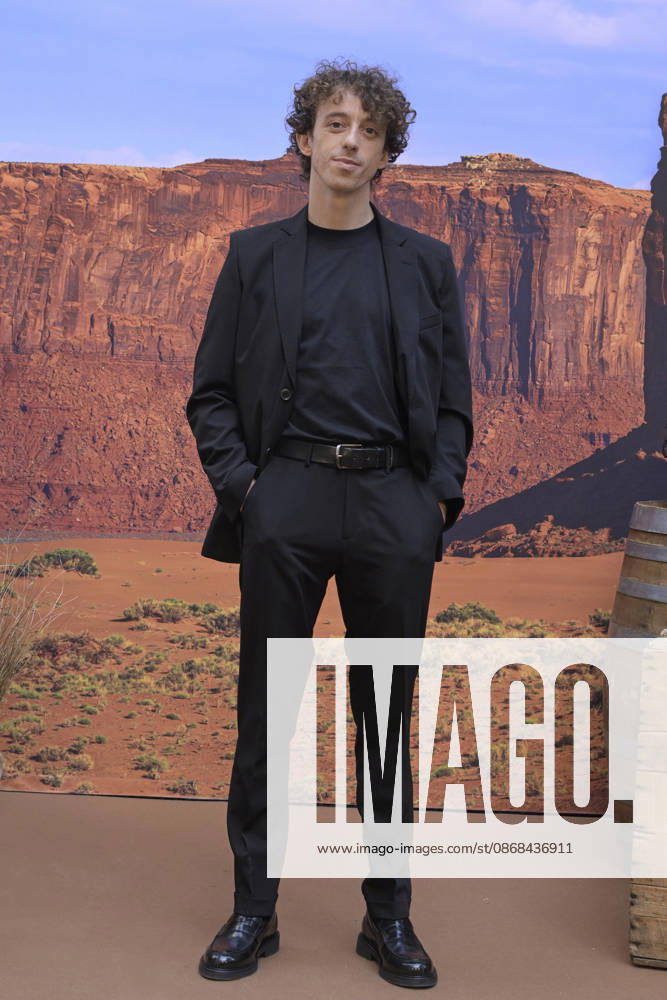 Foto Mario Romano IPP Milano 02 10 2026 Photocall della serie Tv: -Nord Sud Ovest Est. La leggendaria storia degli 883- Seconda stagione nella foto Riccardo Armiento Italy Photo Press - World Copyright Photocall della serie Tv: -Nord